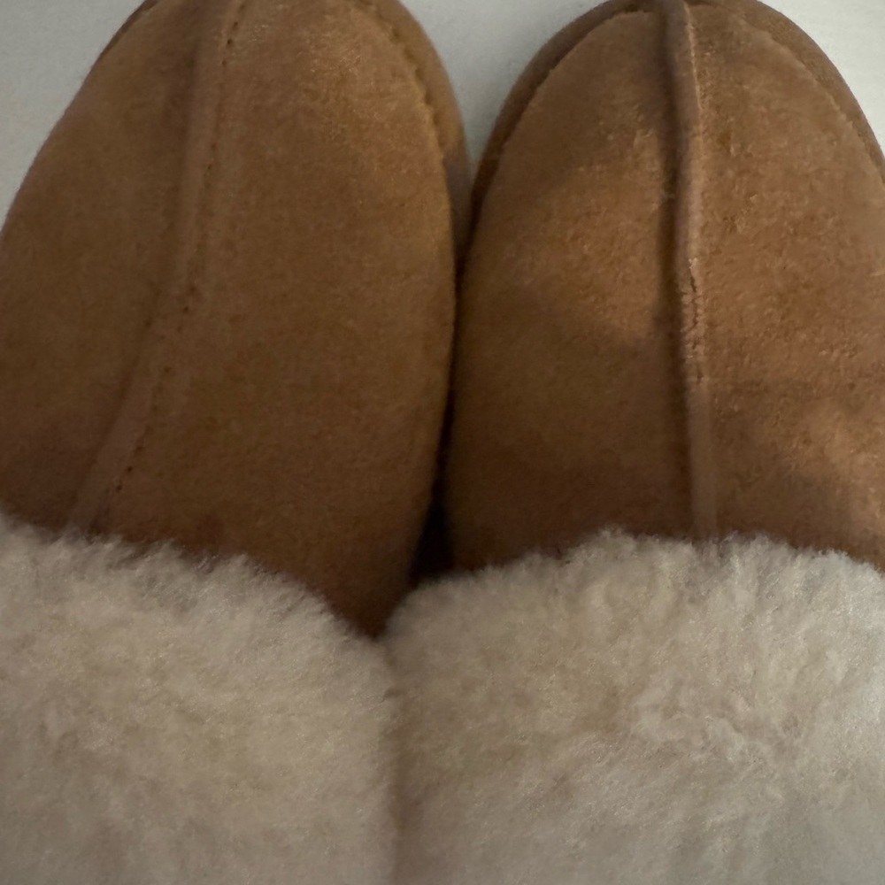 UGG Scuffette II